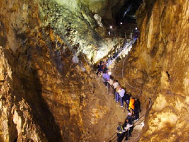 Grotta del Cavallone