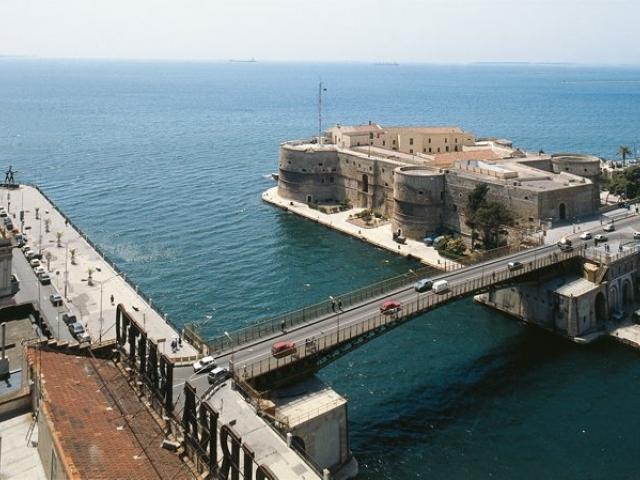 Ponte Girevole di Taranto