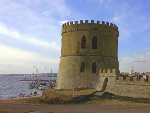 Salento: Alla scoperta di castelli e torri costiere d'avvistamento